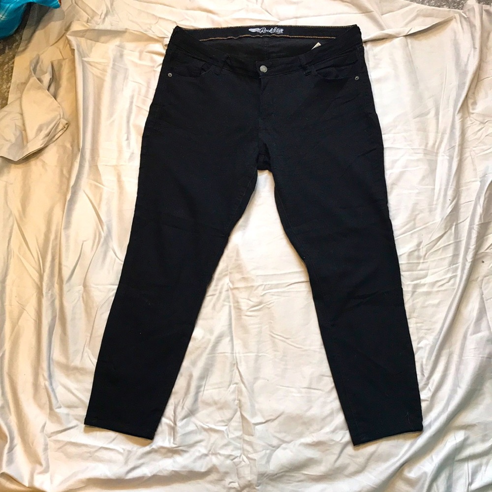 Rockstar skinny jeans, size 16 short, new without tags, black.